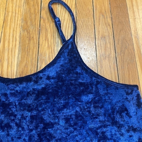 🔥5/$20🔥 Blue Velvet Tank Top - Picture 3 of 9